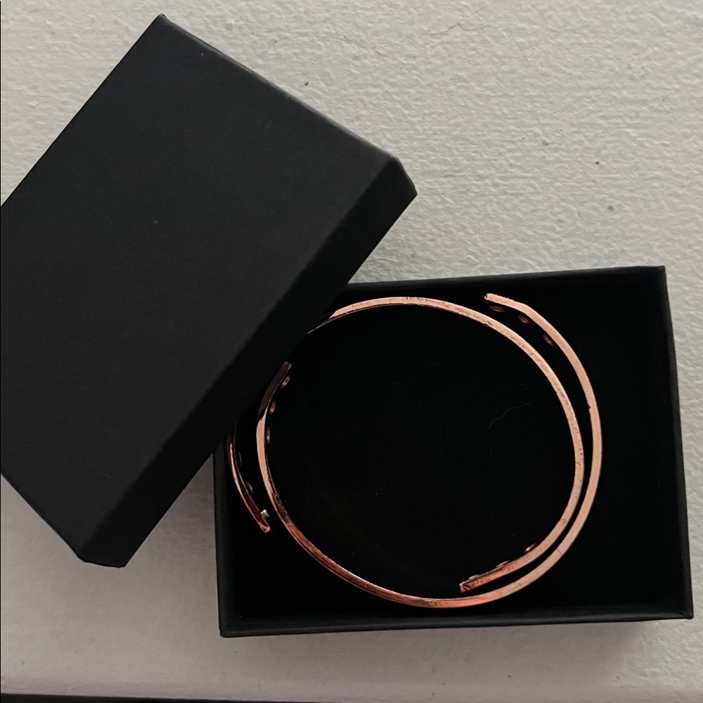 NWOT 🧲 BUNDLE OF 2 MAGNETIC COPPER ADJUSTABLE TOXIN CUFF BRACELETS Unisex - Picture 5 of 5